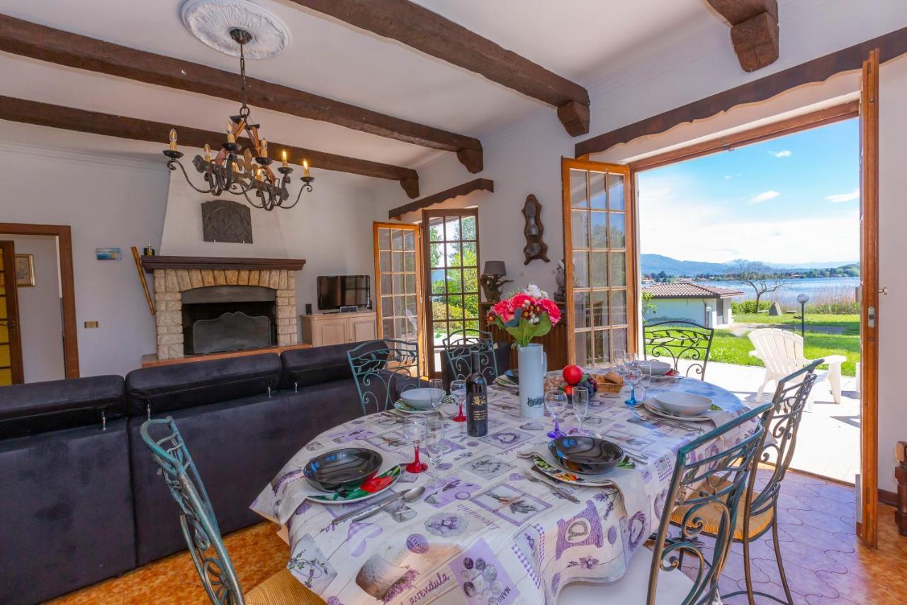 Villa Martine Au Bord Du Lac - Happy Rentals Кадреццате Экстерьер фото