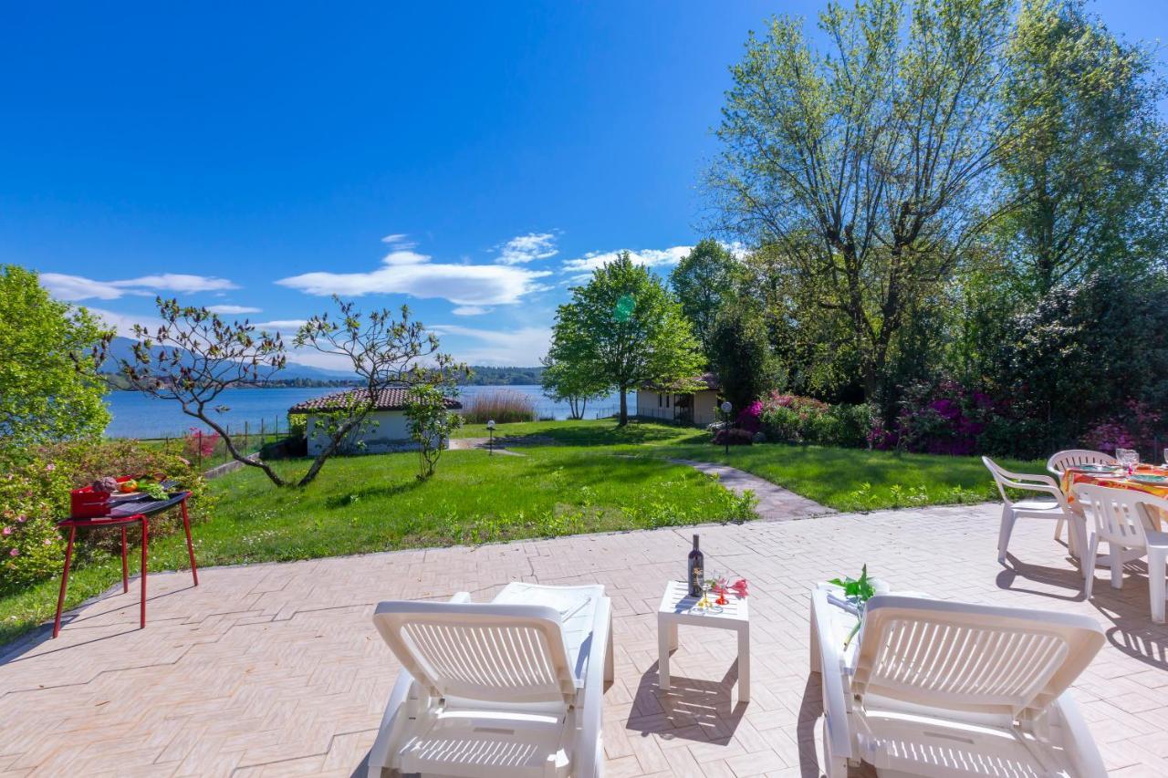 Villa Martine Au Bord Du Lac - Happy Rentals Кадреццате Экстерьер фото