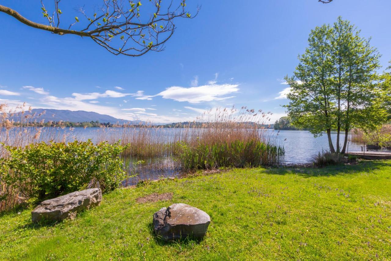 Villa Martine Au Bord Du Lac - Happy Rentals Кадреццате Экстерьер фото